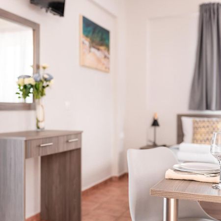 7 Rooms Gerani  Eksteriør bilde